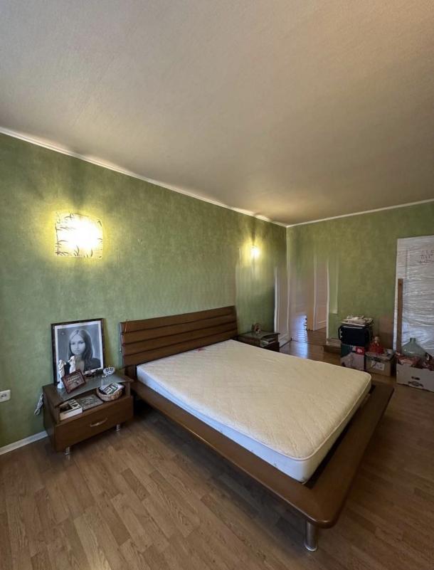 Квартира, 3-кімн., Харьков, 522м/р, Валентиновская