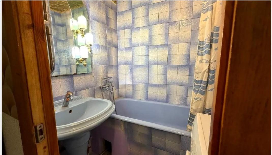 Квартира, 4-кімн., Харьков, 1 Северная Салтовка, Родниковая (Красного милиционера, Кирова)