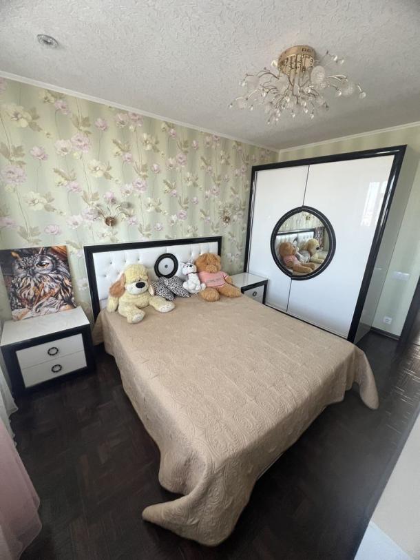 Квартира, 3-кімн., Чугуев, Чугуевский район