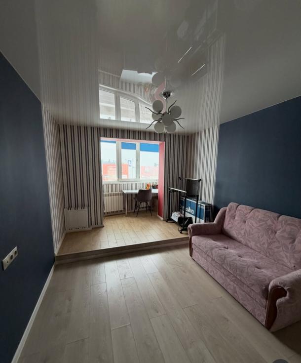 Квартира, 3-кімн., Харьков, 522м/р, Непокоренных (Героев Труда)