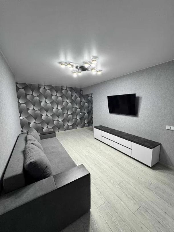 Квартира, 3-кімн., Харьков, Новые Дома, Каденюка (Танкопия)