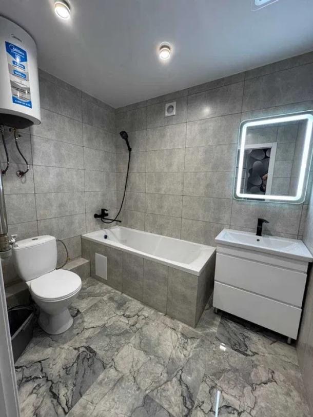 Квартира, 3-кімн., Харьков, Новые Дома, Каденюка (Танкопия)