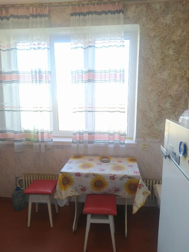 Квартира, 2-кімн., Харьков, 533м/р, Непокоренных (Героев Труда)