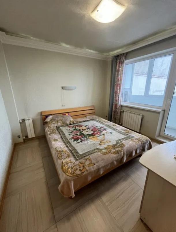 Квартира, 3-кімн., Харьков, Сосновая горка, Клочковская