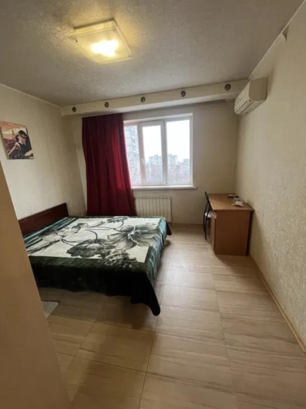 Квартира, 3-кімн., Харьков, Сосновая горка, Клочковская