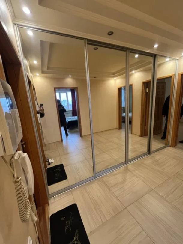 Квартира, 3-кімн., Харьков, Сосновая горка, Клочковская