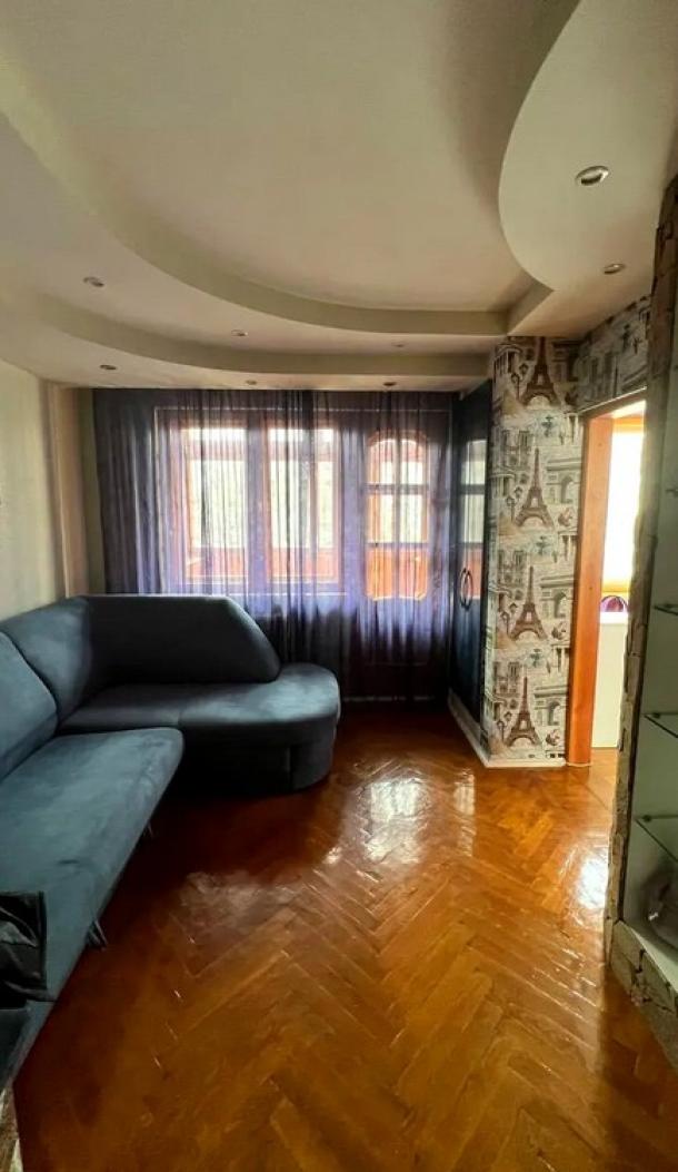 Квартира, 4-кімн., Харьков, 615м/р, Юбилейный пр. (50 лет ВЛКСМ пр.)