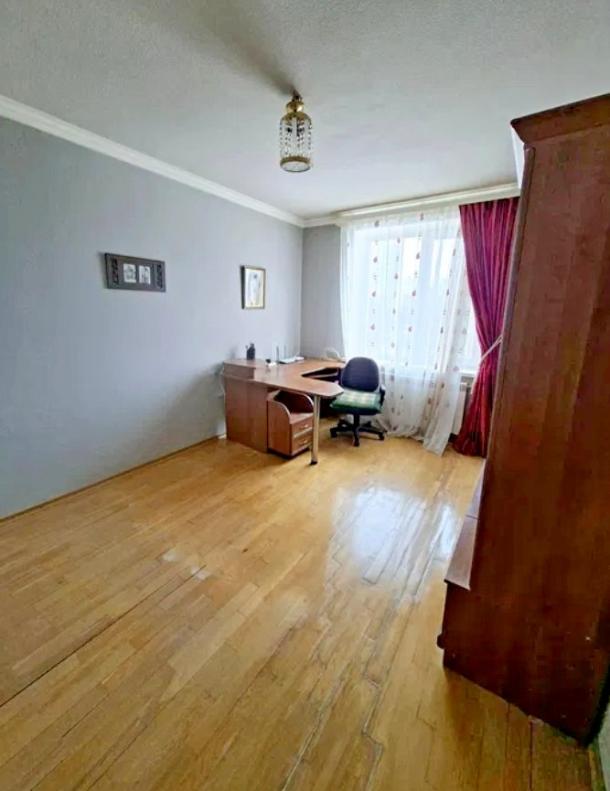 Квартира, 3-кімн., Харьков, Алексеевка, Победы пр.