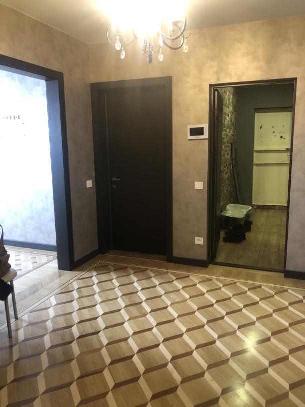 Квартира, 4-кімн., Харьков, Алексеевка