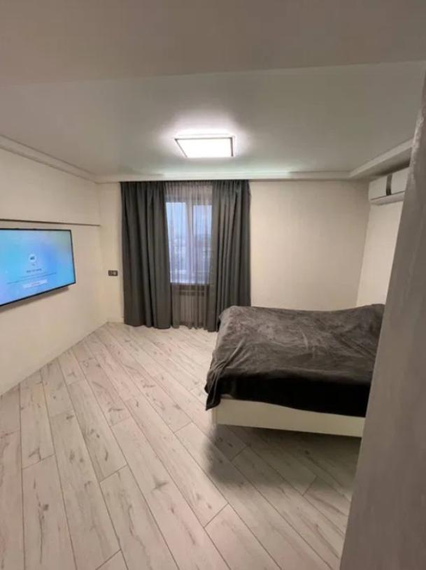 Квартира, 2-кімн., Харьков, Новые Дома, Каденюка (Танкопия)