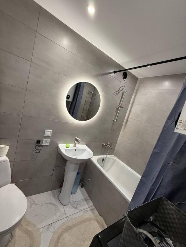 Квартира, 2-кімн., Харьков, Новые Дома, Льва Ландау пр.