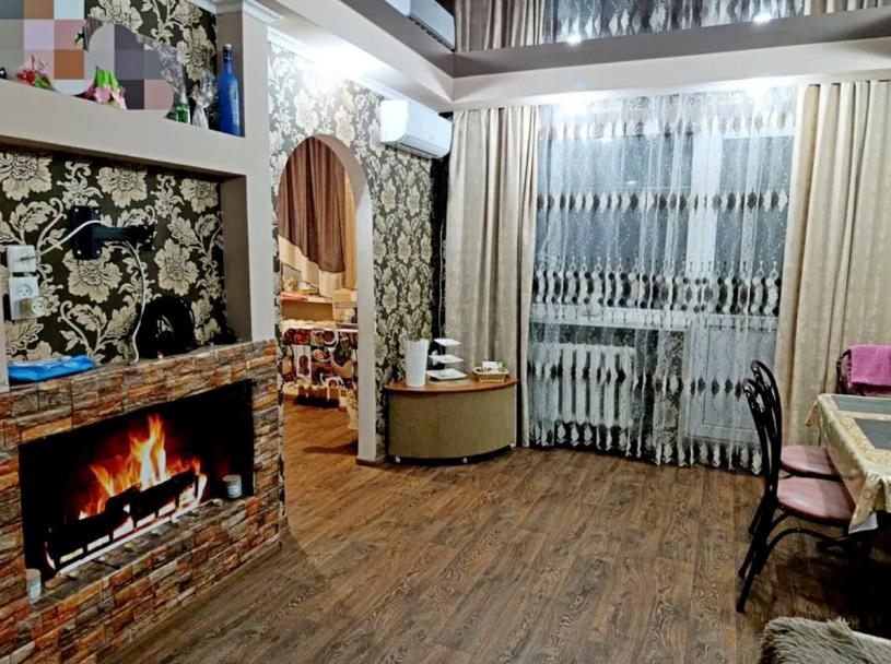 Квартира, 3-кімн., Чугуев, Чугуевский район, Харьковская