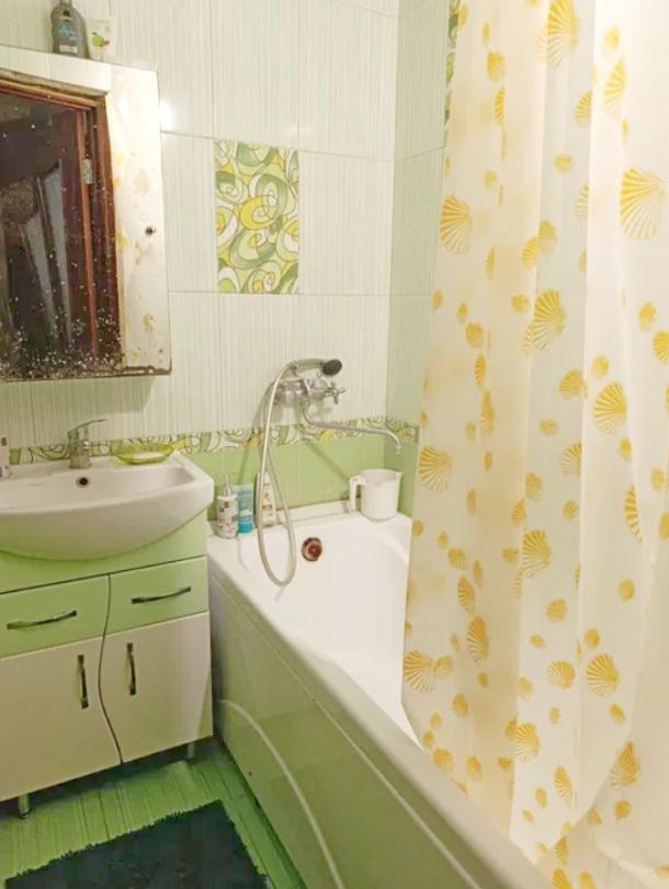 Квартира, 3-кімн., Чугуев, Чугуевский район, Харьковская