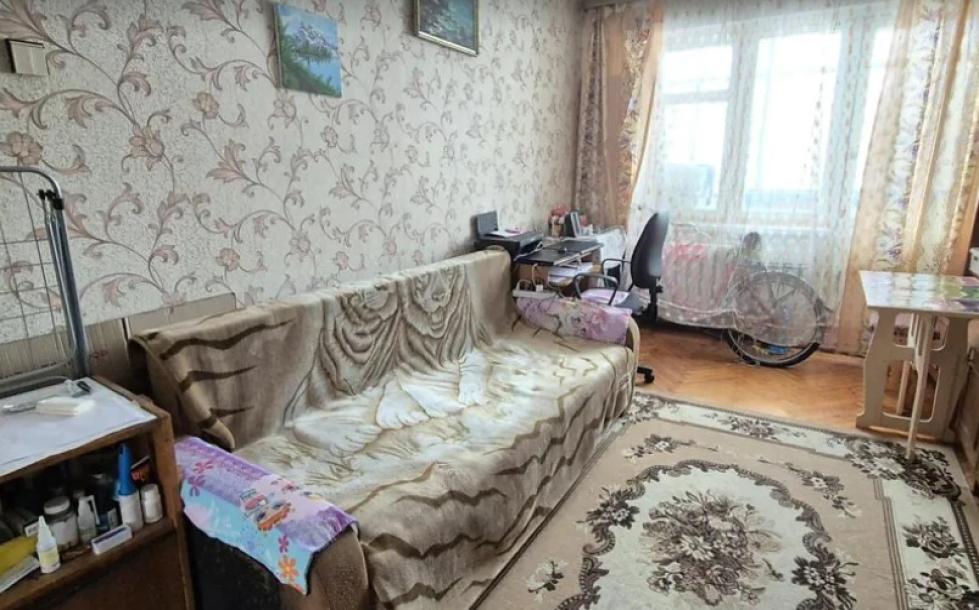 Квартира, 2-кімн., Харьков, 606м/р, Тракторостроителей просп.