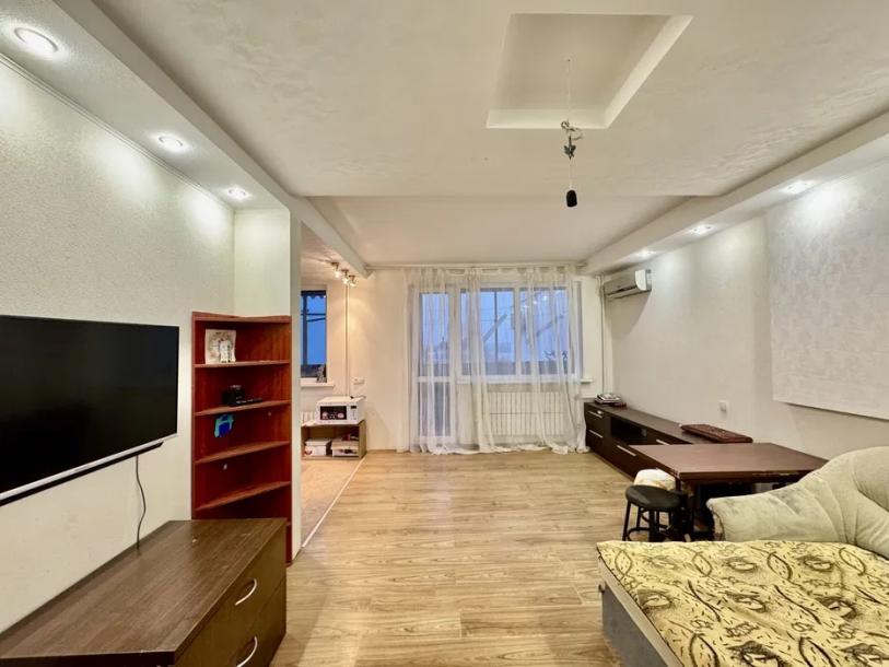 Купить квартира, Харьков, Рогань жилмассив, 92-й бригады (Грицевца)