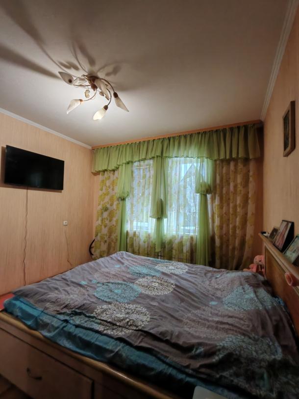 Квартира, 3-кімн., Харьков, Рогань жилмассив, 92-й бригады (Грицевца)