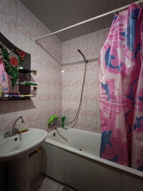 Квартира, 3-кімн., Харьков, Рогань жилмассив, 92-й бригады (Грицевца)