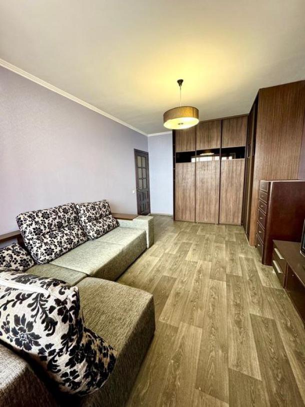 Квартира, 2-кімн., Харьков, Алексеевка, Ахсарова