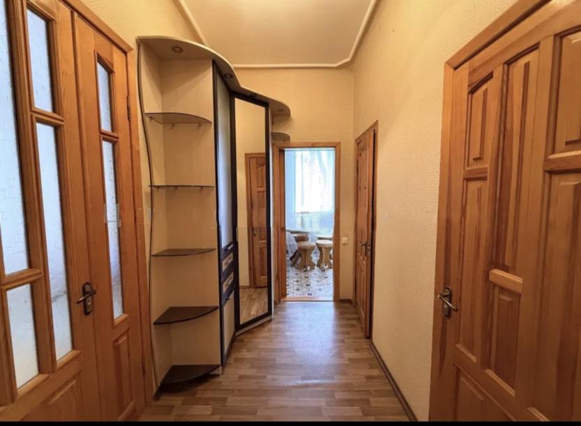 Квартира, 3-кімн., Харьков, ХТЗ, Станкостроительная