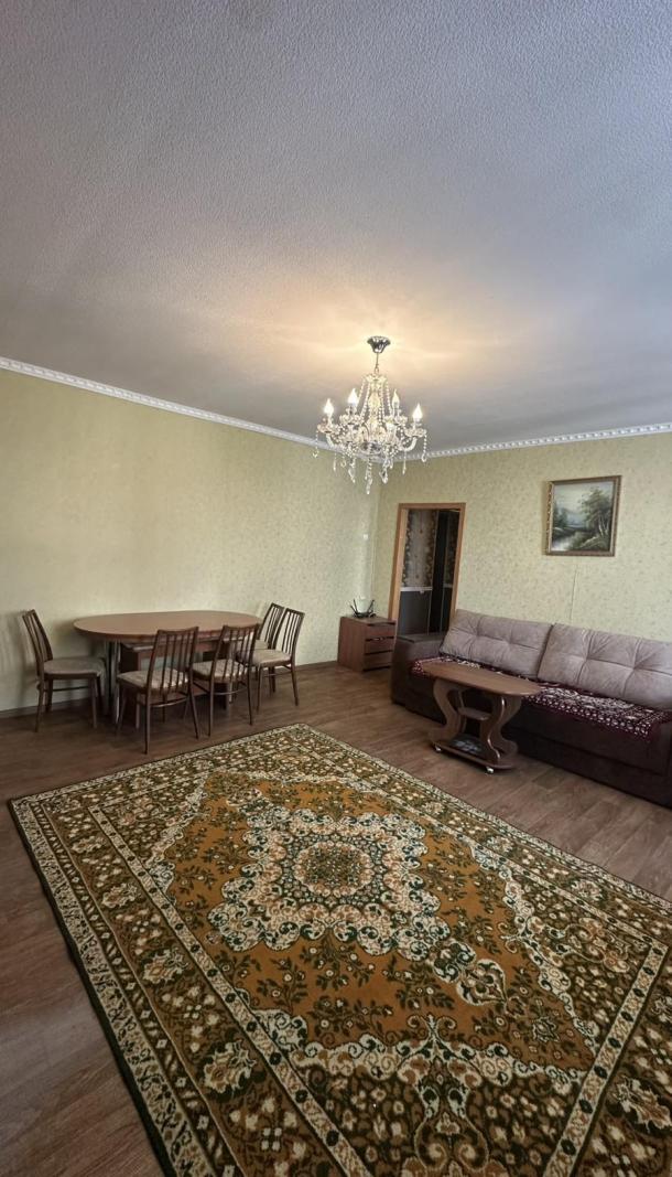 Квартира, 3-кімн., Харьков, Холодная Гора, Полтавский Шлях