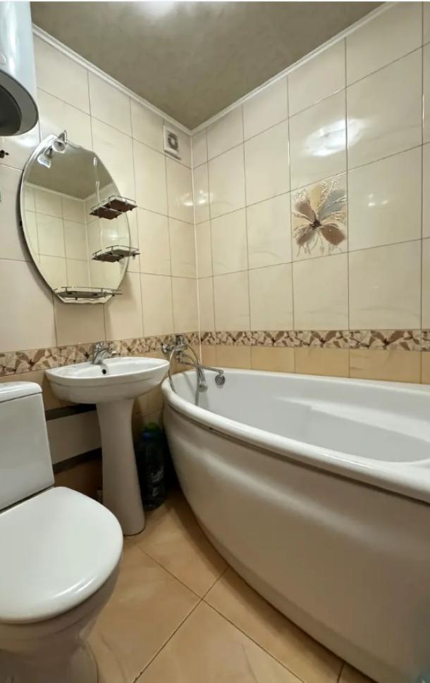 Квартира, 2-кімн., Харьков, Новые Дома, Героев Харькова пр-т