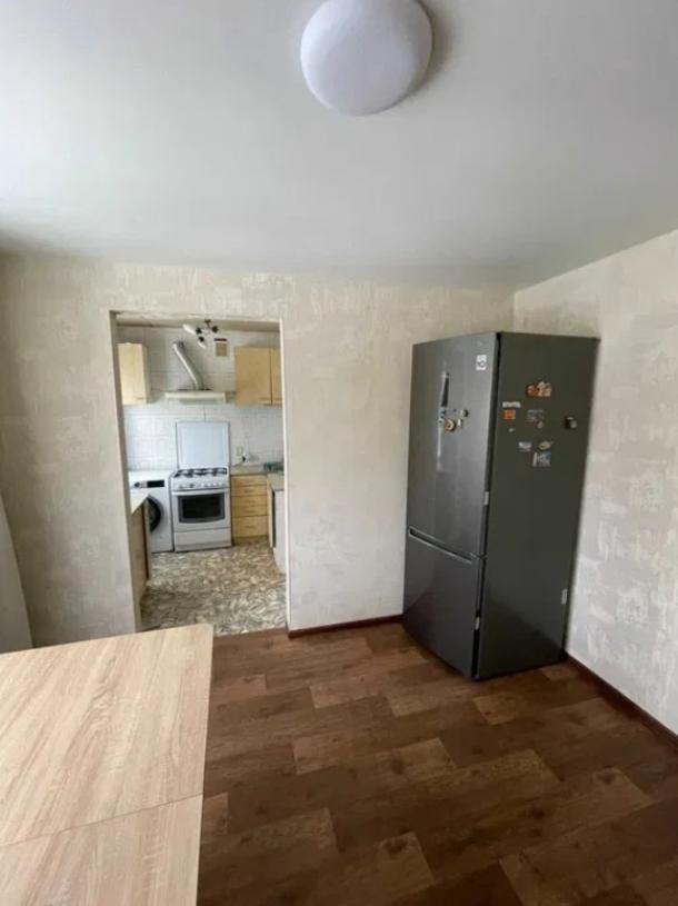 Квартира, 3-кімн., Харьков, 608м/р, Гвардейцев Широнинцев