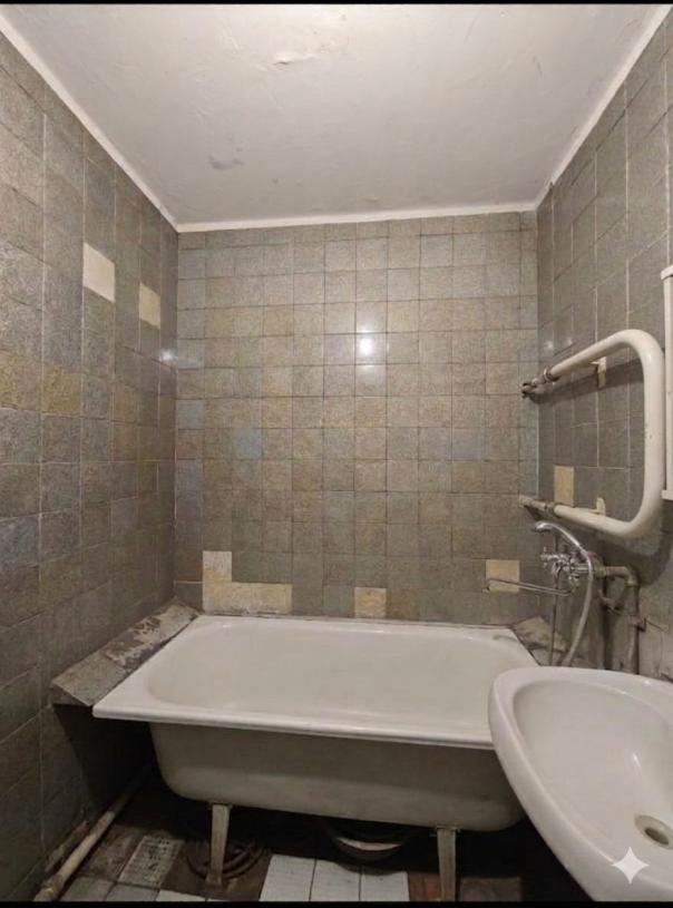 Квартира, 2-кімн., Харьков, Рогань жилмассив, 92-й бригады (Грицевца)