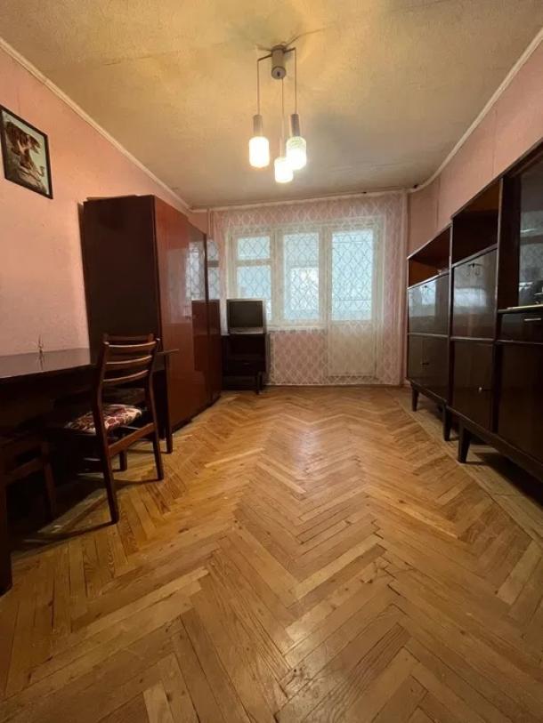 Квартира, 3-кімн., Харьков, 606Ам/р, Светлая