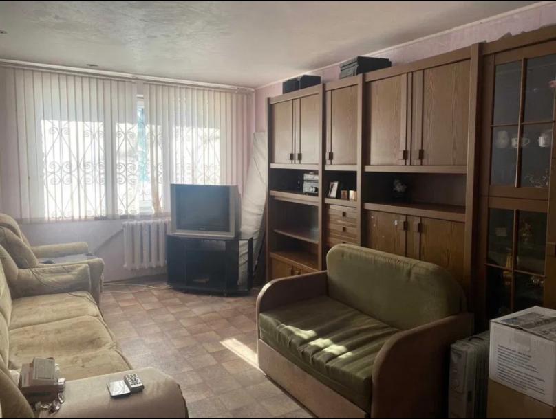 Квартира, 2-кімн., Харьков, 606м/р, Тракторостроителей просп.