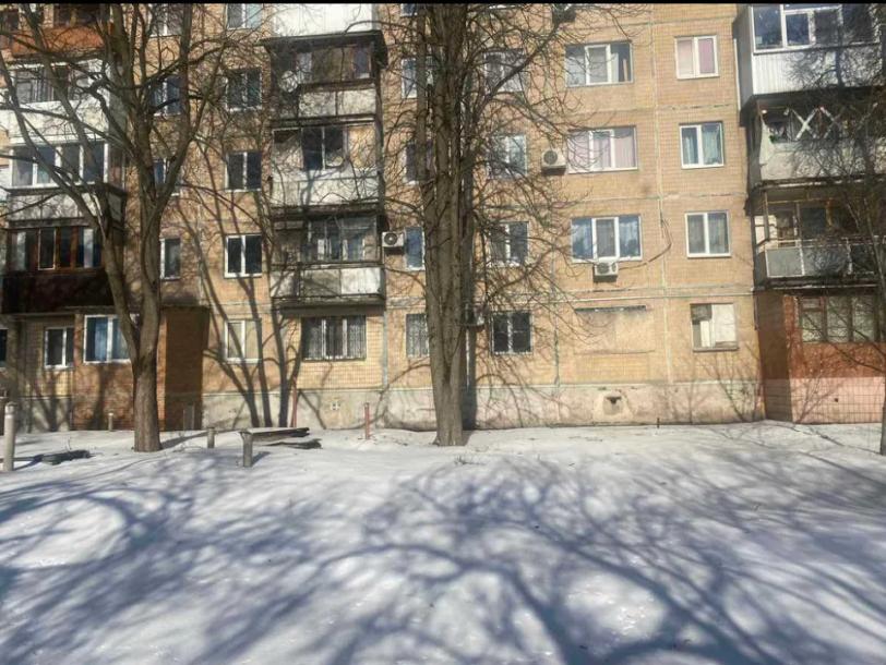 Квартира, 2-кімн., Харьков, 606м/р, Тракторостроителей просп.