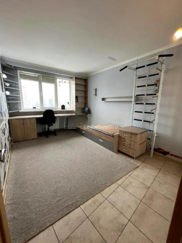 Квартира, 3-кімн., Харьков, 524м/р, Бучмы