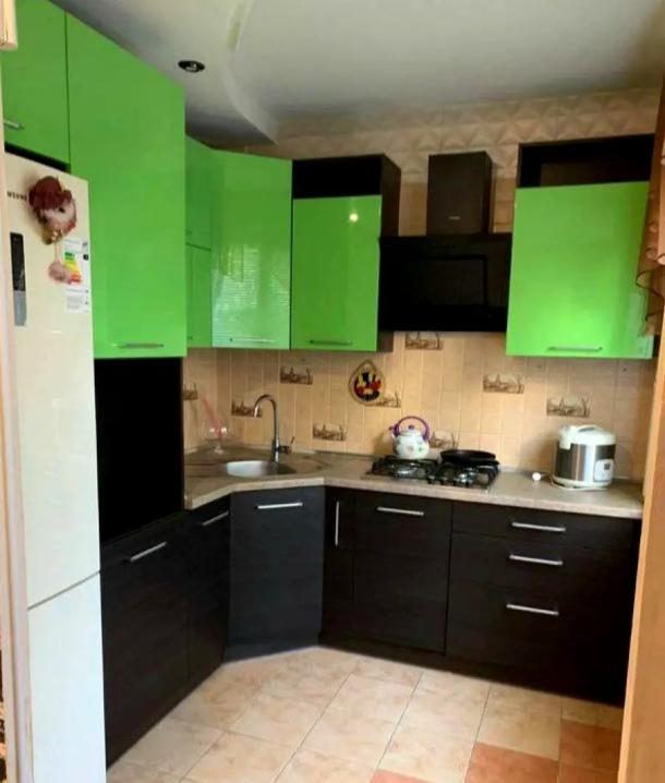 Квартира, 3-кімн., Харьков, 533м/р, Тракторостроителей просп.