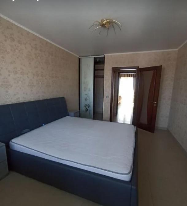 Квартира, 3-кімн., Харьков, 8 хлебзавод, Ферганская