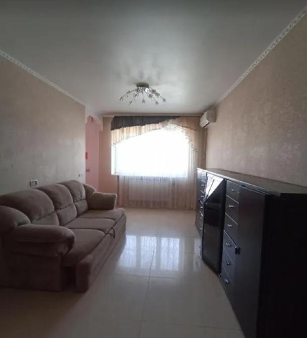 Квартира, 3-кімн., Харьков, 8 хлебзавод, Ферганская