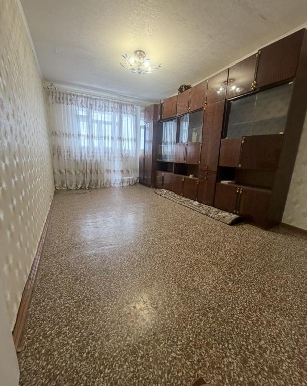 Квартира, 3-кімн., Харьков, Горизонт, Героев Харькова пр-т