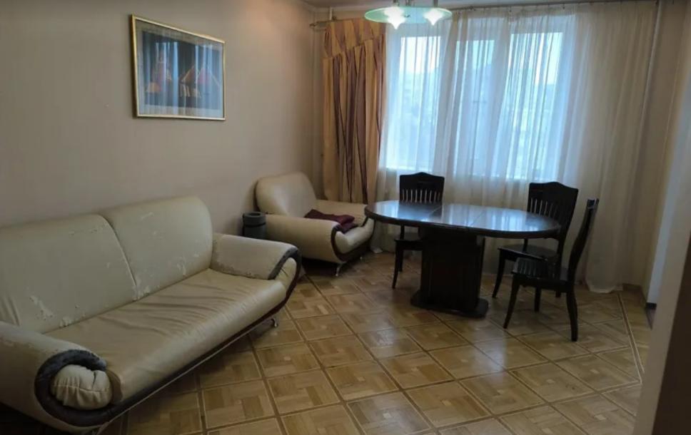 Квартира, 3-кімн., Харьков, Павлово Поле, Станислава Парталы (Балакирева)