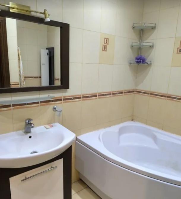 Квартира, 3-кімн., Харьков, Павлово Поле, Станислава Парталы (Балакирева)