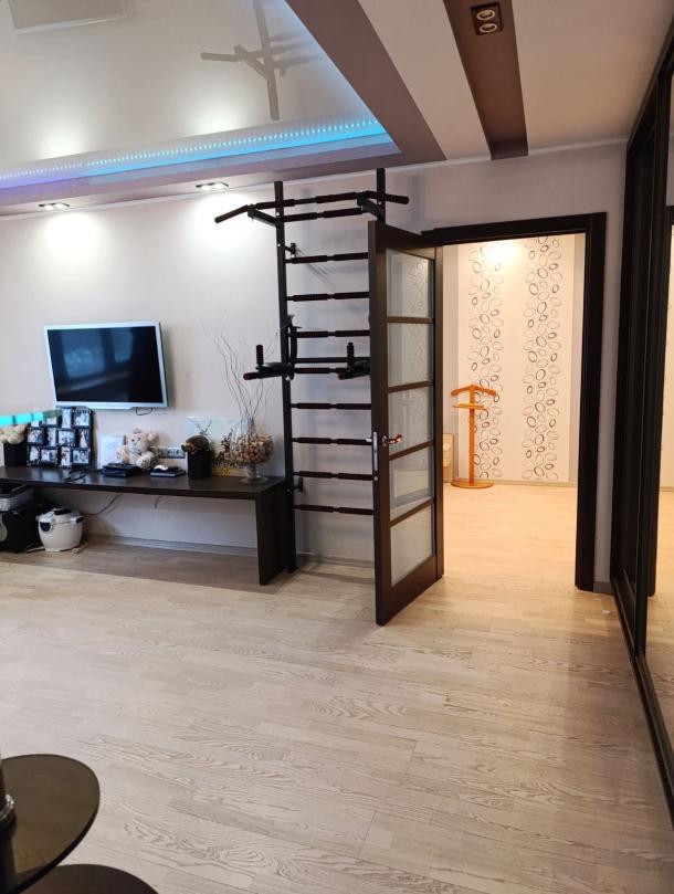 Квартира, 2-кімн., Харьков, Пятихатки, Академика Курчатова проспект