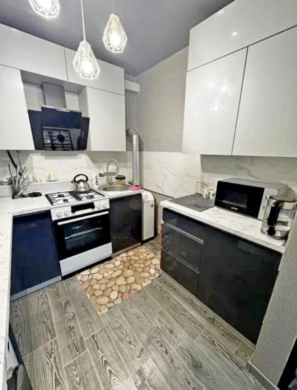 Квартира, 3-кімн., Солоницевка, Харьковский район, Каштановая (Щорса, Красного милиционера)