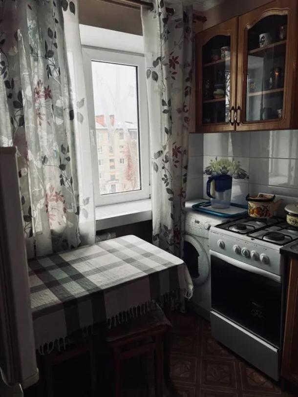 Квартира, 3-кімн., Харьков, Одесская, Матросова