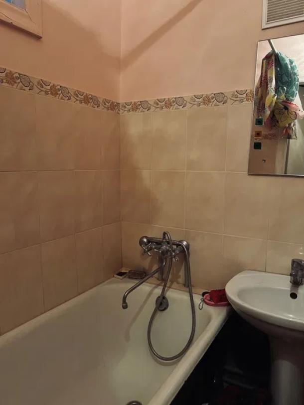 Квартира, 3-кімн., Харьков, Одесская, Матросова