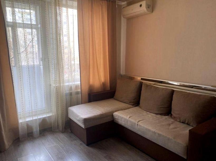 Квартира, 1-кімн., Харьков, 615м/р, Гвардейцев Широнинцев