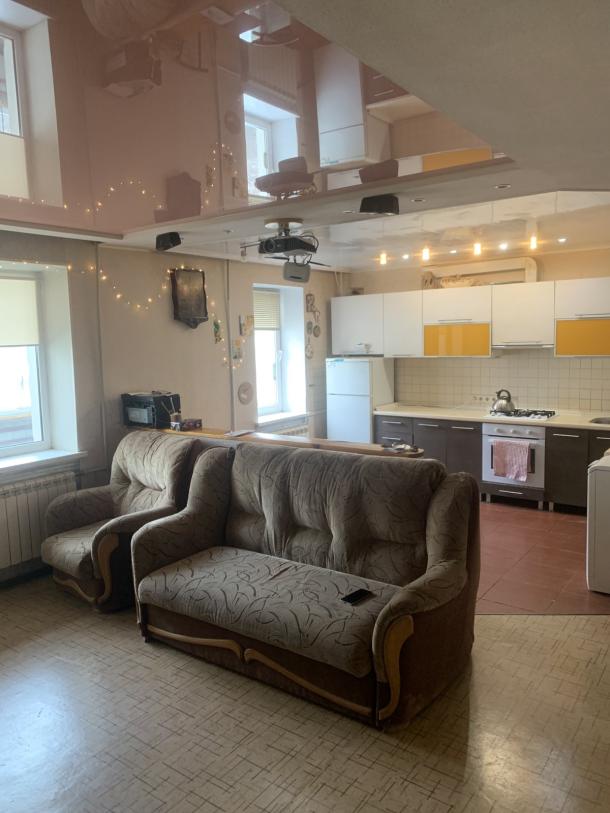 Квартира, 3-кімн., Харьков, 607м/р, Непокоренных (Героев Труда)