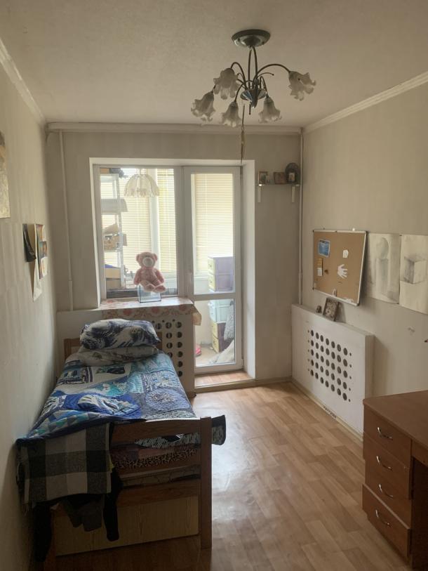 Квартира, 3-кімн., Харьков, 607м/р, Непокоренных (Героев Труда)