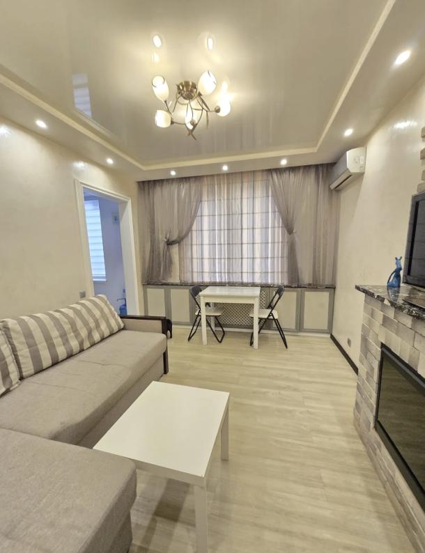 Квартира, 3-кімн., Харьков, 531м/р, Непокоренных (Героев Труда)