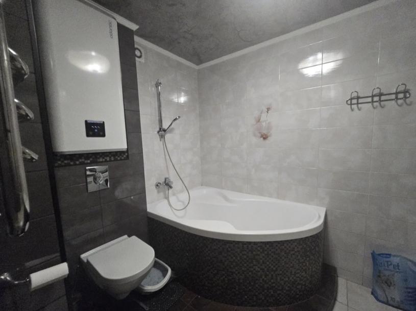 Квартира, 3-кімн., Харьков, 531м/р, Непокоренных (Героев Труда)