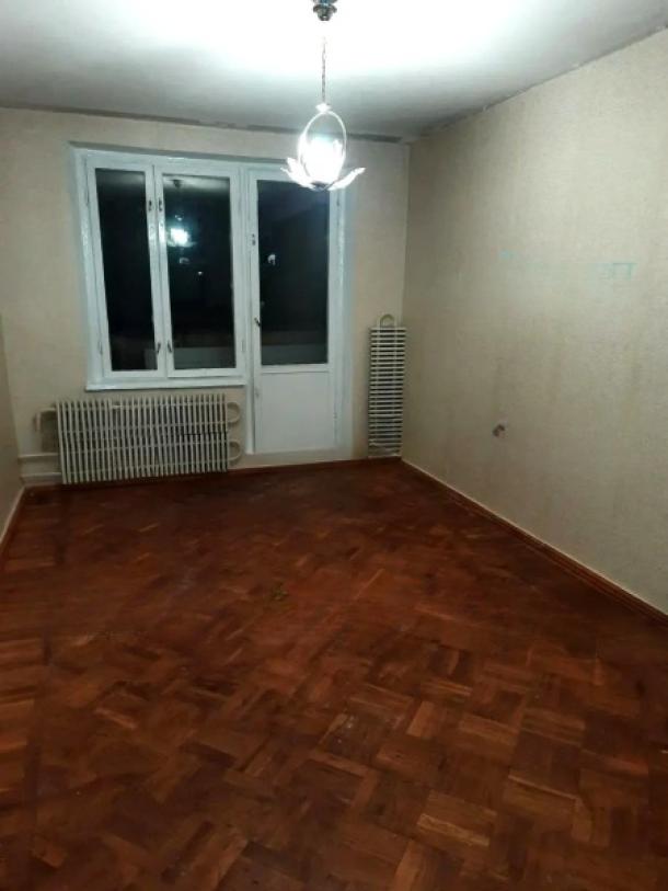 Квартира, 3-кімн., Харьков, Гагарина метро , Аэрокосмический просп. (Гагарина проспект)