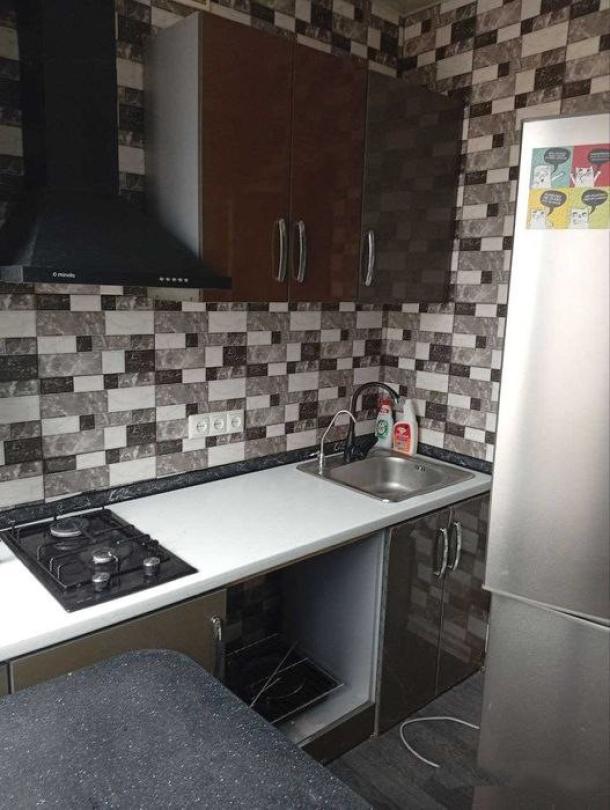 Квартира, 3-кімн., Харьков, 606м/р, Светлая