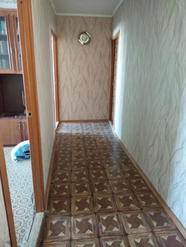 Квартира, 3-кімн., Харьков, Рогань жилмассив, Зубарева