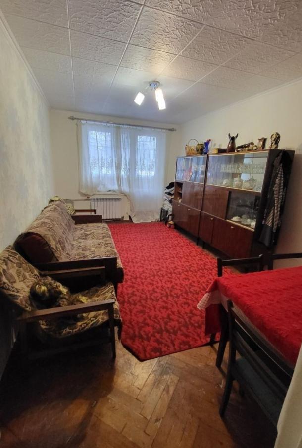 Квартира, 3-кімн., Харьков, 533м/р, Непокоренных (Героев Труда)